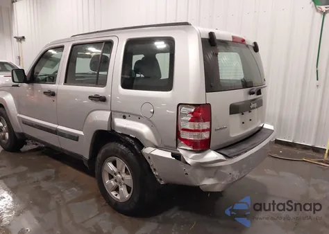 2010 Jeep Liberty Sport z USA, uszkodzony, nr VIN 1J4PP2GK4AW161747